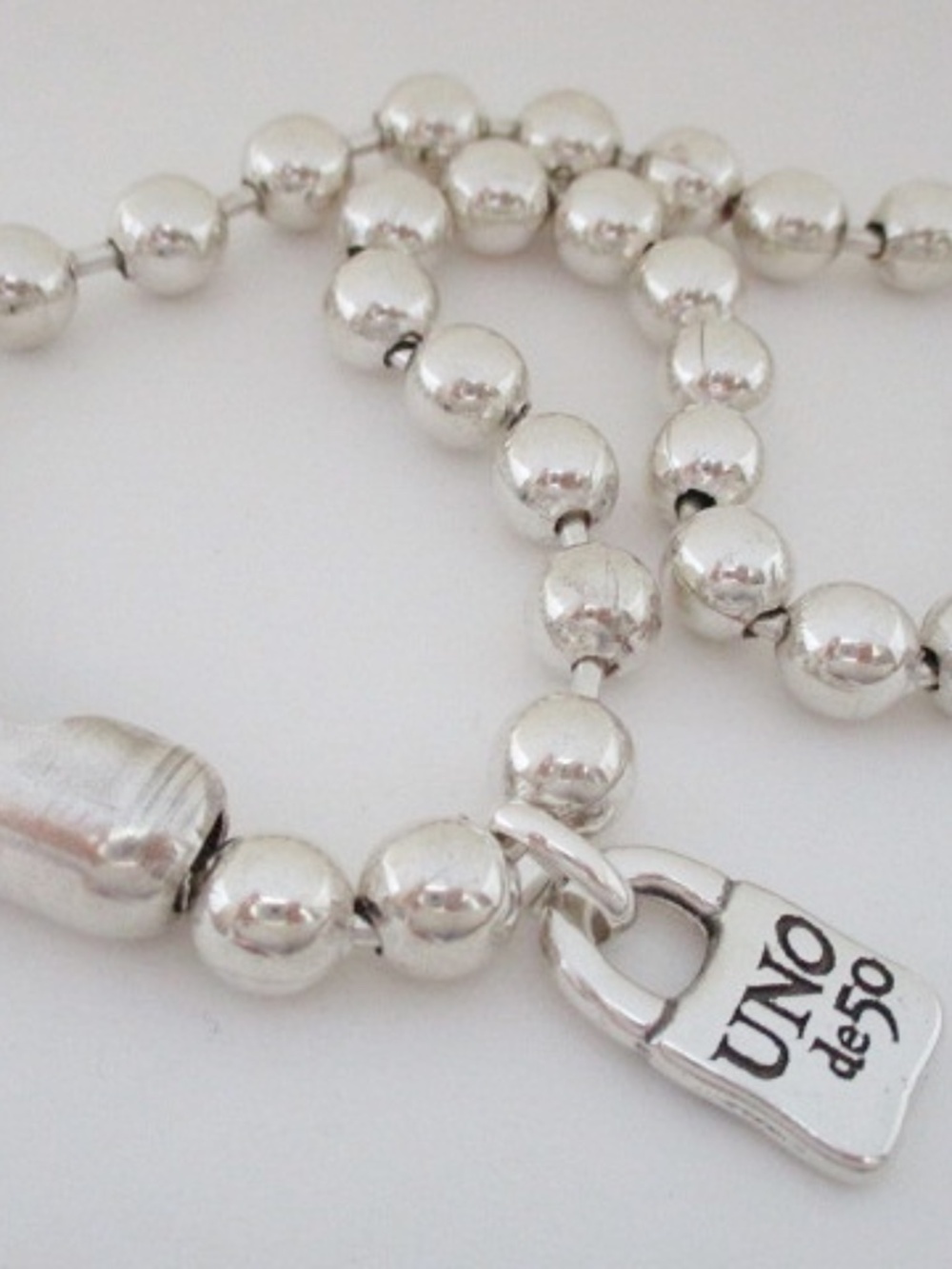 UNO DE 50 - Core Bead Necklace - Picture 4 of 4